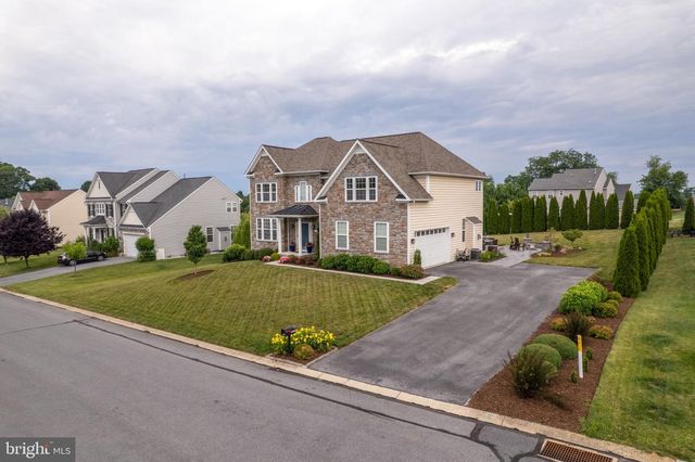 1152 BELMONT WAY, Chambersburg, PA 17202