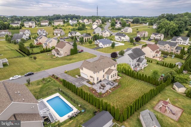 1152 BELMONT WAY, Chambersburg, PA 17202