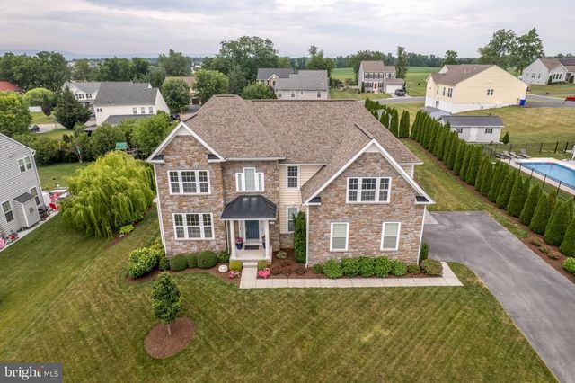 1152 BELMONT WAY, Chambersburg, PA 17202