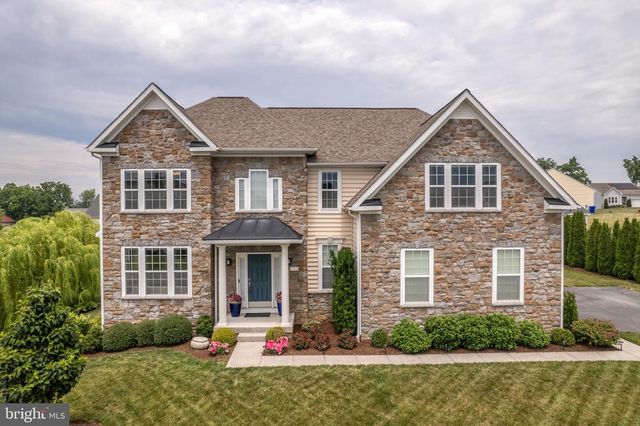 1152 BELMONT WAY, Chambersburg, PA 17202