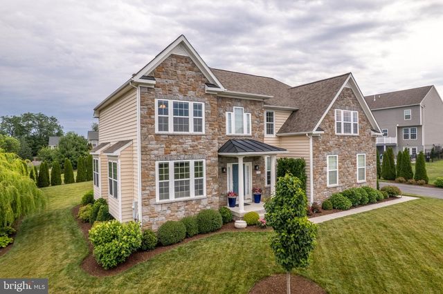 1152 BELMONT WAY, Chambersburg, PA 17202