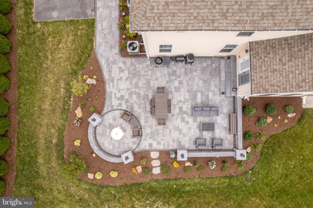 1152 BELMONT WAY, Chambersburg, PA 17202