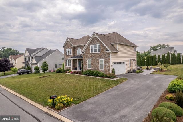 1152 BELMONT WAY, Chambersburg, PA 17202