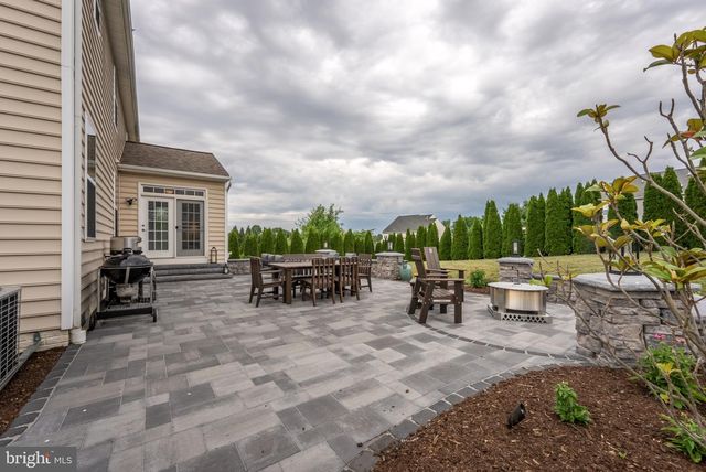 1152 BELMONT WAY, Chambersburg, PA 17202