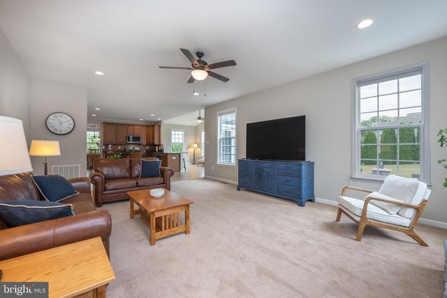 1152 BELMONT WAY, Chambersburg, PA 17202