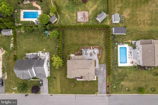 1152 BELMONT WAY, Chambersburg, PA 17202
