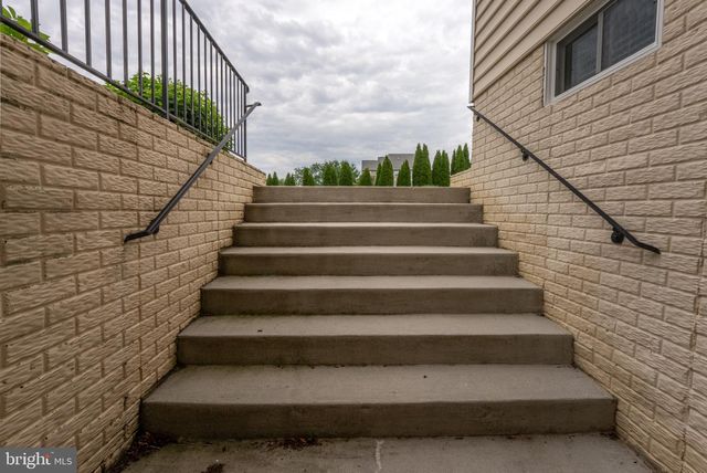 1152 BELMONT WAY, Chambersburg, PA 17202