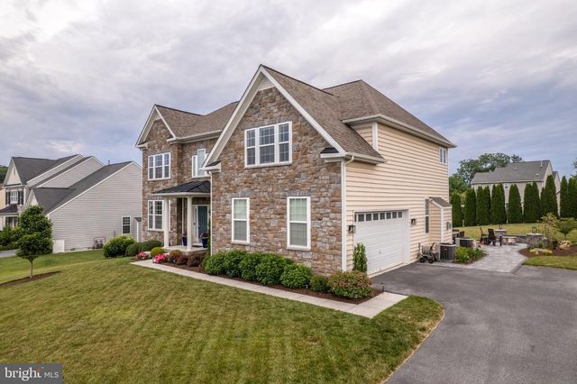 1152 BELMONT WAY, Chambersburg, PA 17202