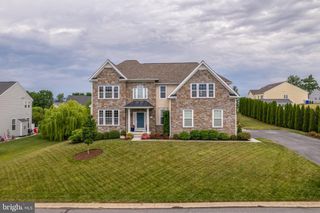 1152 BELMONT WAY, Chambersburg, PA 17202
