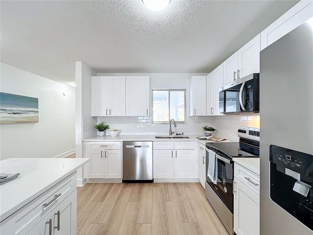 3932 ASHWOOD LANE 42, Sarasota, FL 34232