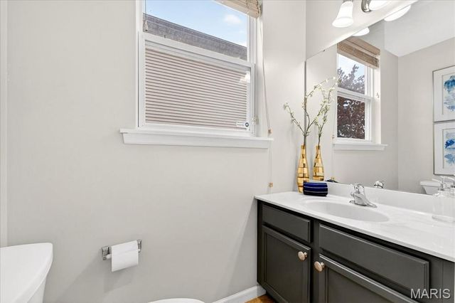 1208 S 13th Street, St Louis, MO 63104