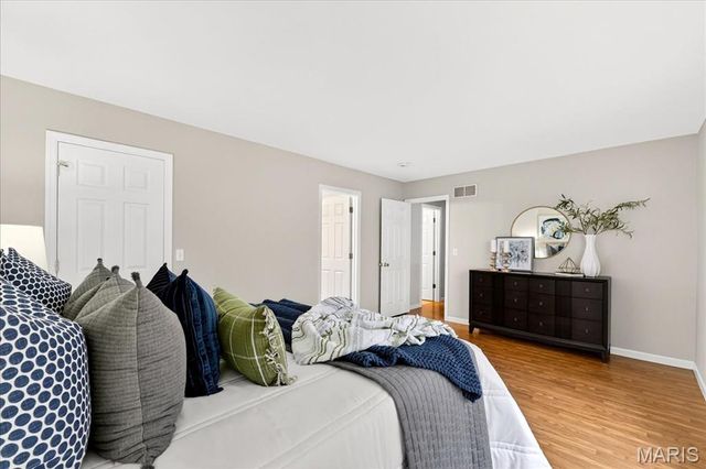 1208 S 13th Street, St Louis, MO 63104