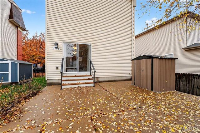 1208 S 13th Street, St Louis, MO 63104