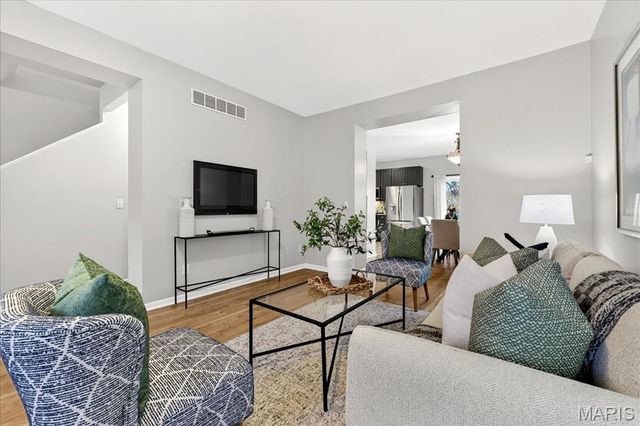 1208 S 13th Street, St Louis, MO 63104