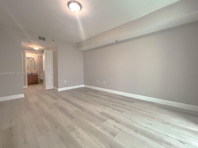 2681 N Flamingo Rd 902S, Sunrise, FL 33323