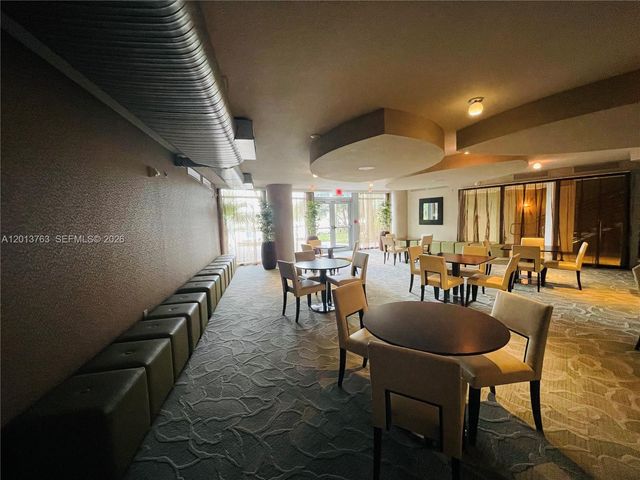 2681 N Flamingo Rd 902S, Sunrise, FL 33323