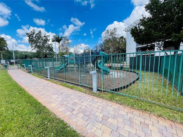 2681 N Flamingo Rd 902S, Sunrise, FL 33323