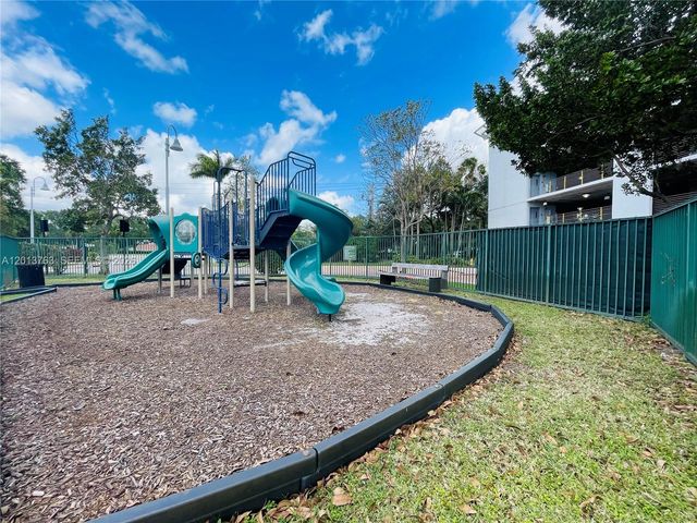 2681 N Flamingo Rd 902S, Sunrise, FL 33323
