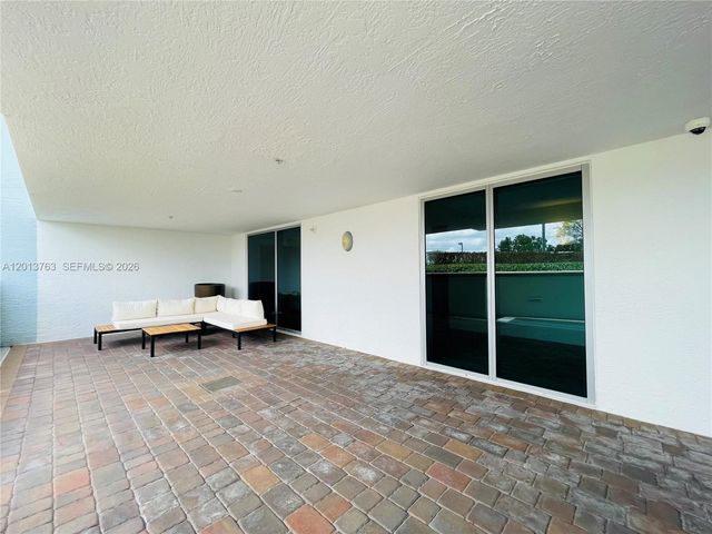 2681 N Flamingo Rd 902S, Sunrise, FL 33323