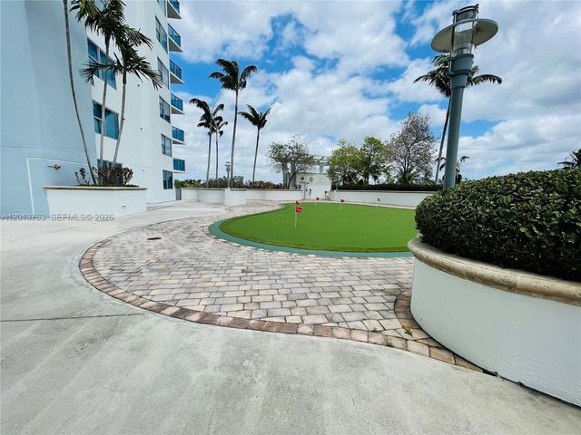 2681 N Flamingo Rd 902S, Sunrise, FL 33323