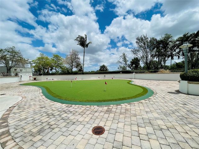 2681 N Flamingo Rd 902S, Sunrise, FL 33323