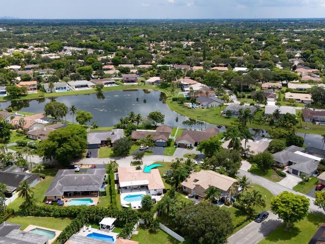 11033 NW 19th Street, Coral Springs, FL 33071