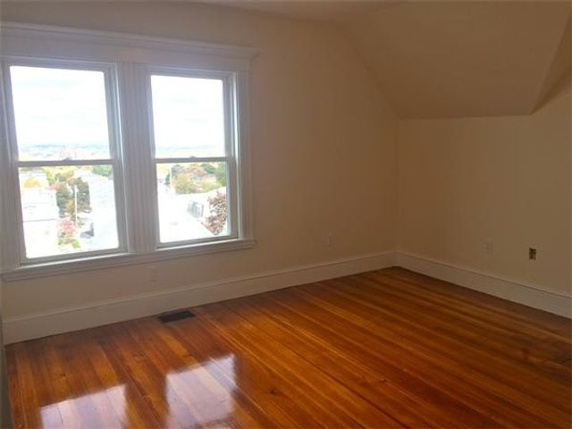 19 Upland Park 2, Somerville, MA 02145