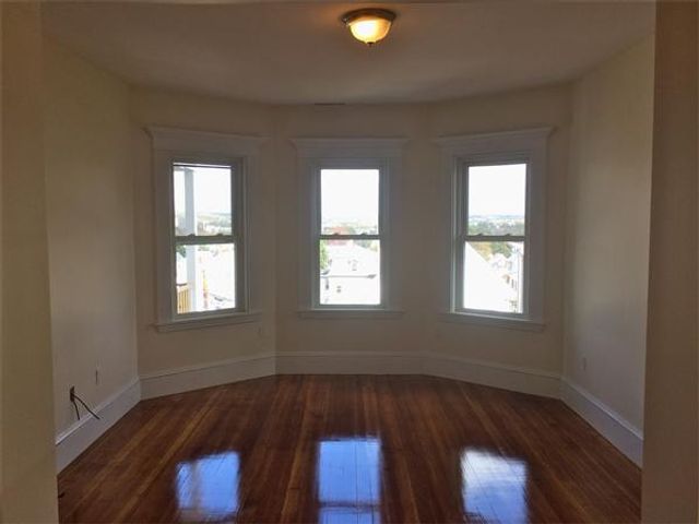 19 Upland Park 2, Somerville, MA 02145