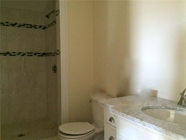 19 Upland Park 2, Somerville, MA 02145