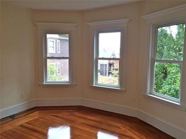 19 Upland Park 2, Somerville, MA 02145