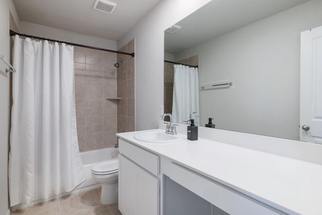 314 Sunshine LN, Kyle, TX 78640