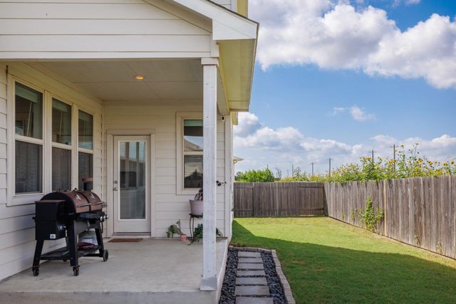 314 Sunshine LN, Kyle, TX 78640