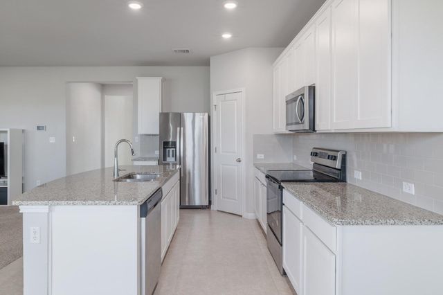 314 Sunshine LN, Kyle, TX 78640