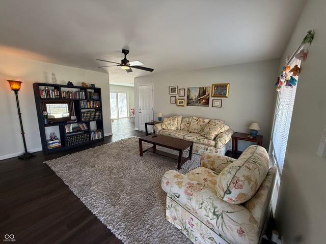 1107 Ridgewood Drive, Plainfield, IN 46168