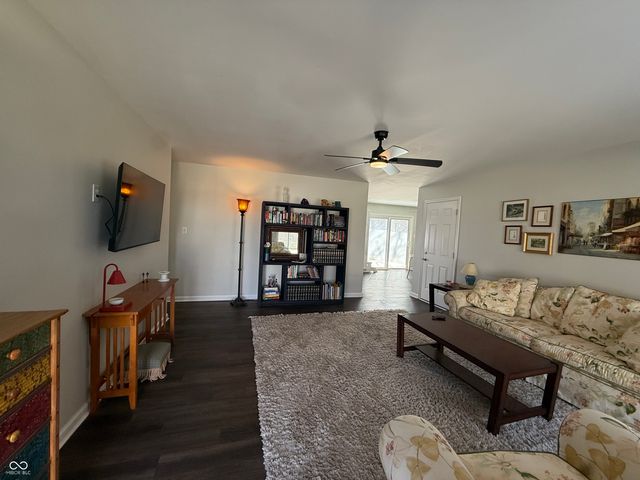 1107 Ridgewood Drive, Plainfield, IN 46168