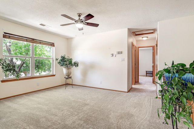 10301 Lawton Street NW, Albuquerque, NM 87114