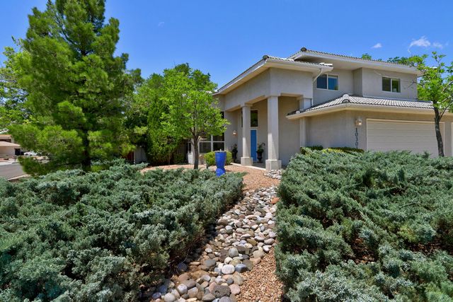 10301 Lawton Street NW, Albuquerque, NM 87114