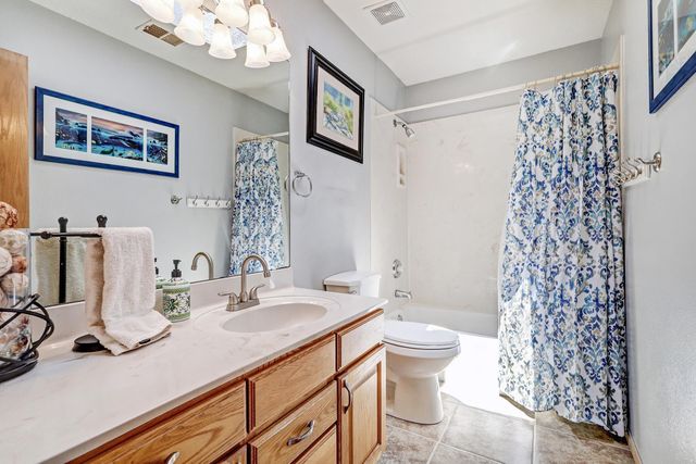 10301 Lawton Street NW, Albuquerque, NM 87114