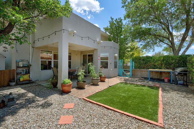 10301 Lawton Street NW, Albuquerque, NM 87114