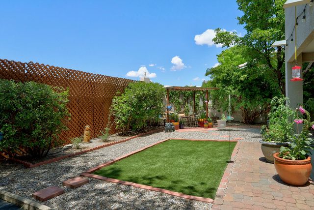 10301 Lawton Street NW, Albuquerque, NM 87114