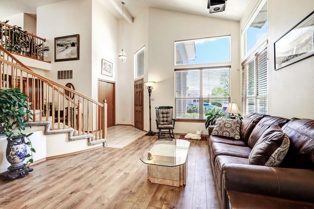 10301 Lawton Street NW, Albuquerque, NM 87114