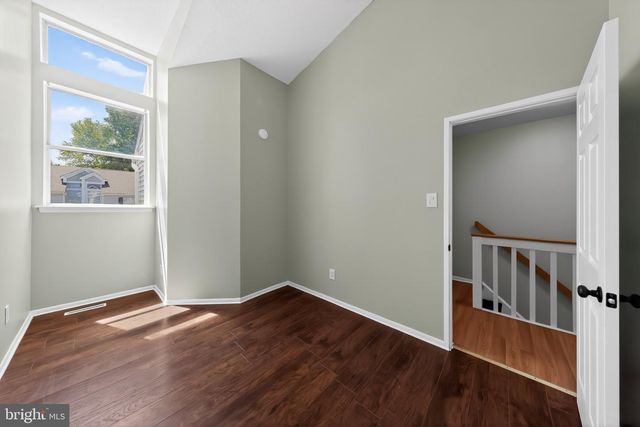 10 BRIAN CT, New Castle, DE 19720