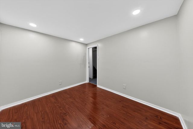 10 BRIAN CT, New Castle, DE 19720