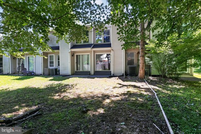 10 BRIAN CT, New Castle, DE 19720