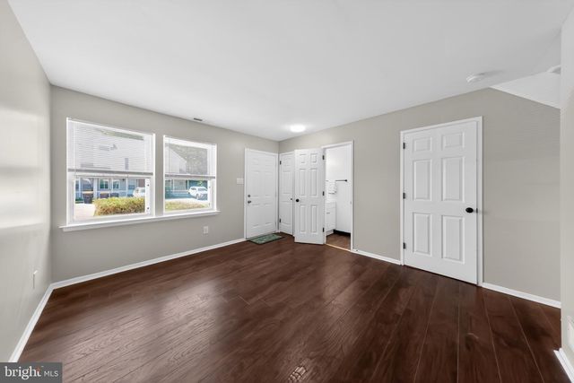 10 BRIAN CT, New Castle, DE 19720