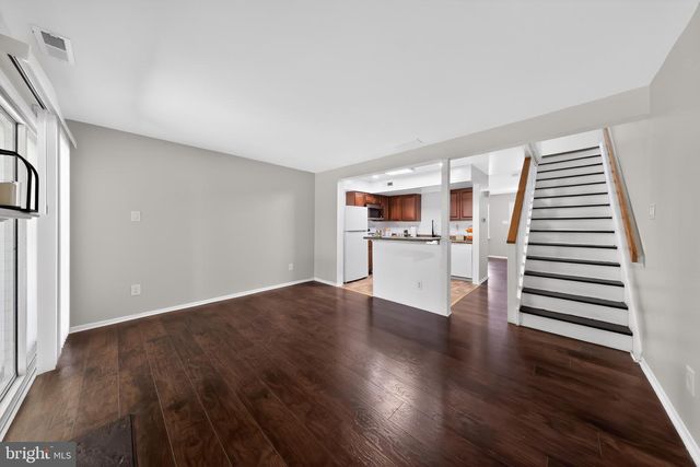 10 BRIAN CT, New Castle, DE 19720