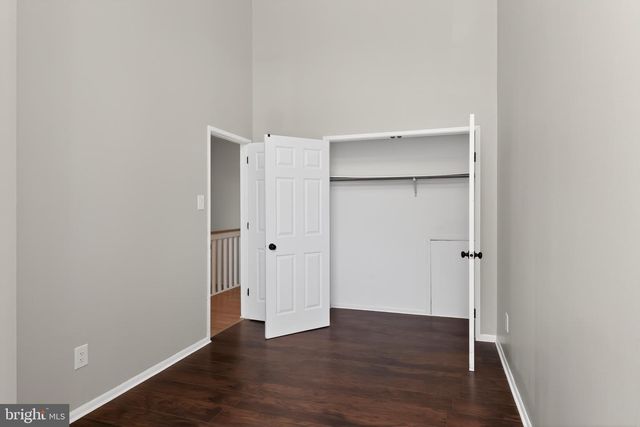 10 BRIAN CT, New Castle, DE 19720