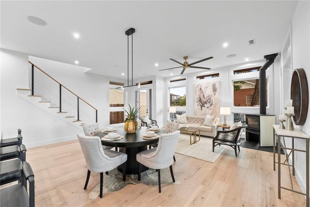 609 SW 4th Street, Bentonville, AR 72712