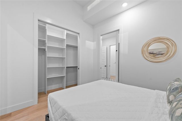 609 SW 4th Street, Bentonville, AR 72712