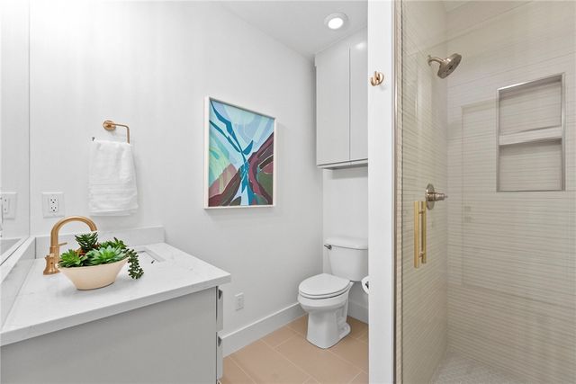 609 SW 4th Street, Bentonville, AR 72712